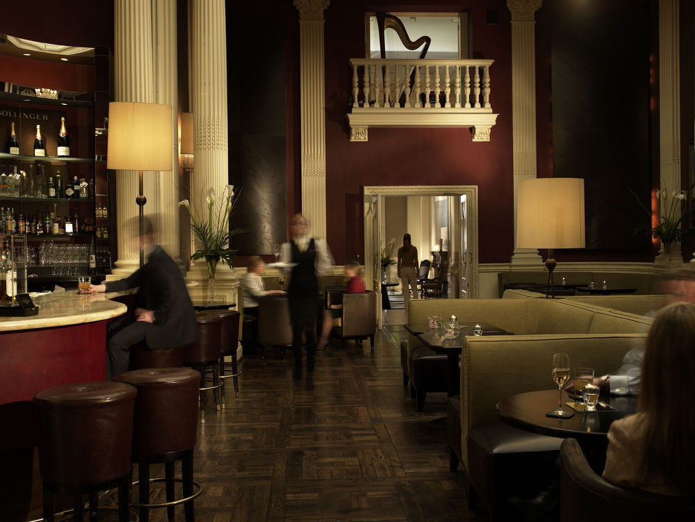 The Balmoral Hotel EDI Restaurant billede The bar at the London Edition