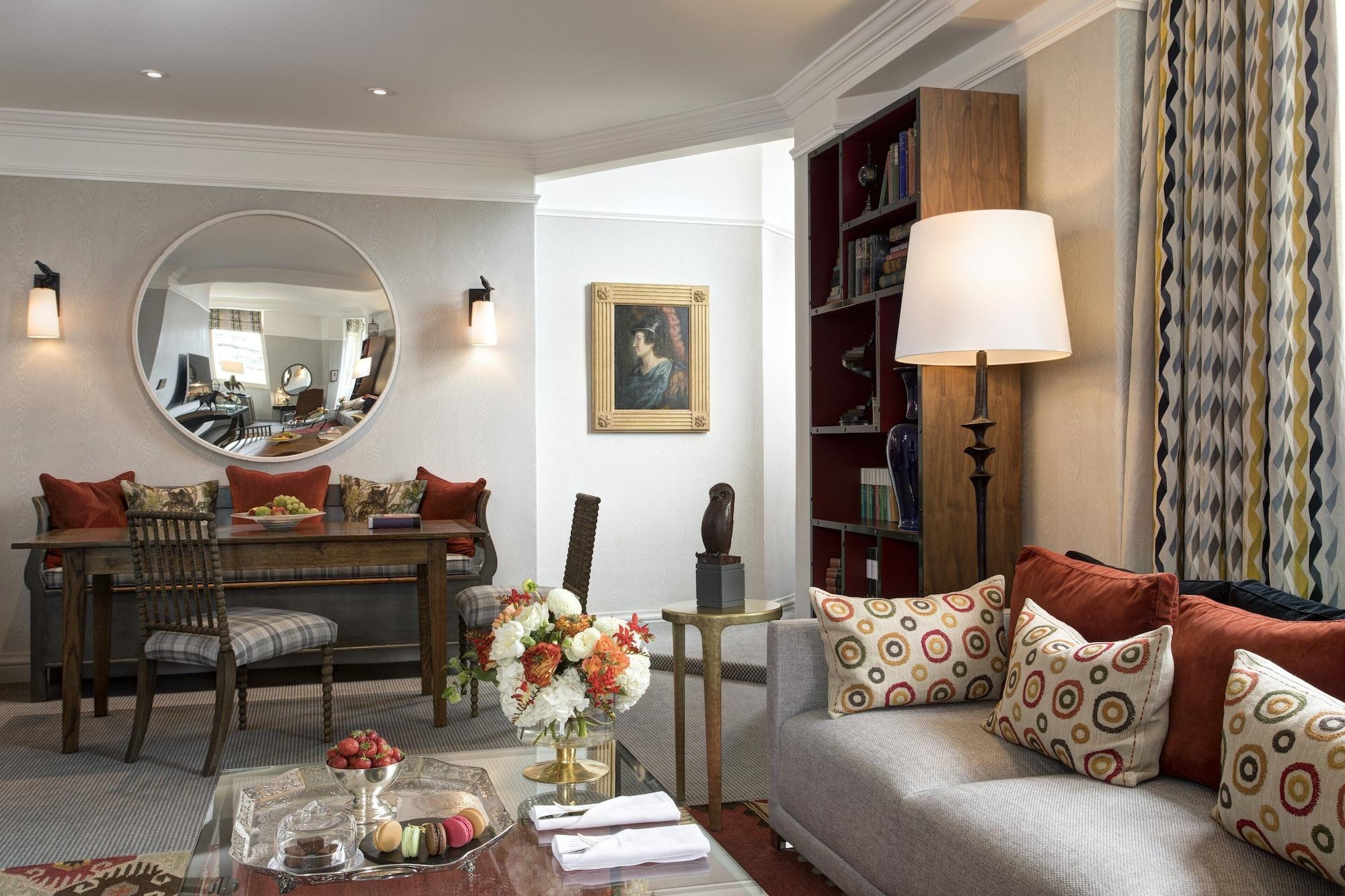 The Balmoral Hotel EDI Eksteriør billede A living room at the hotel