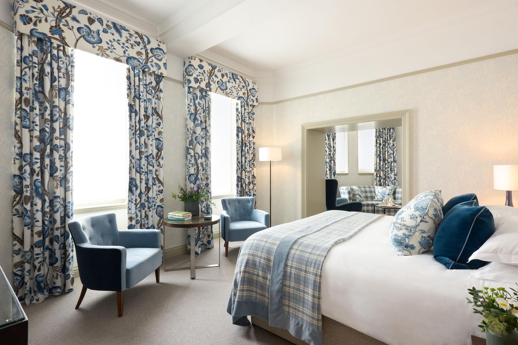 The Balmoral Hotel EDI Eksteriør billede A bedroom at The Mitre